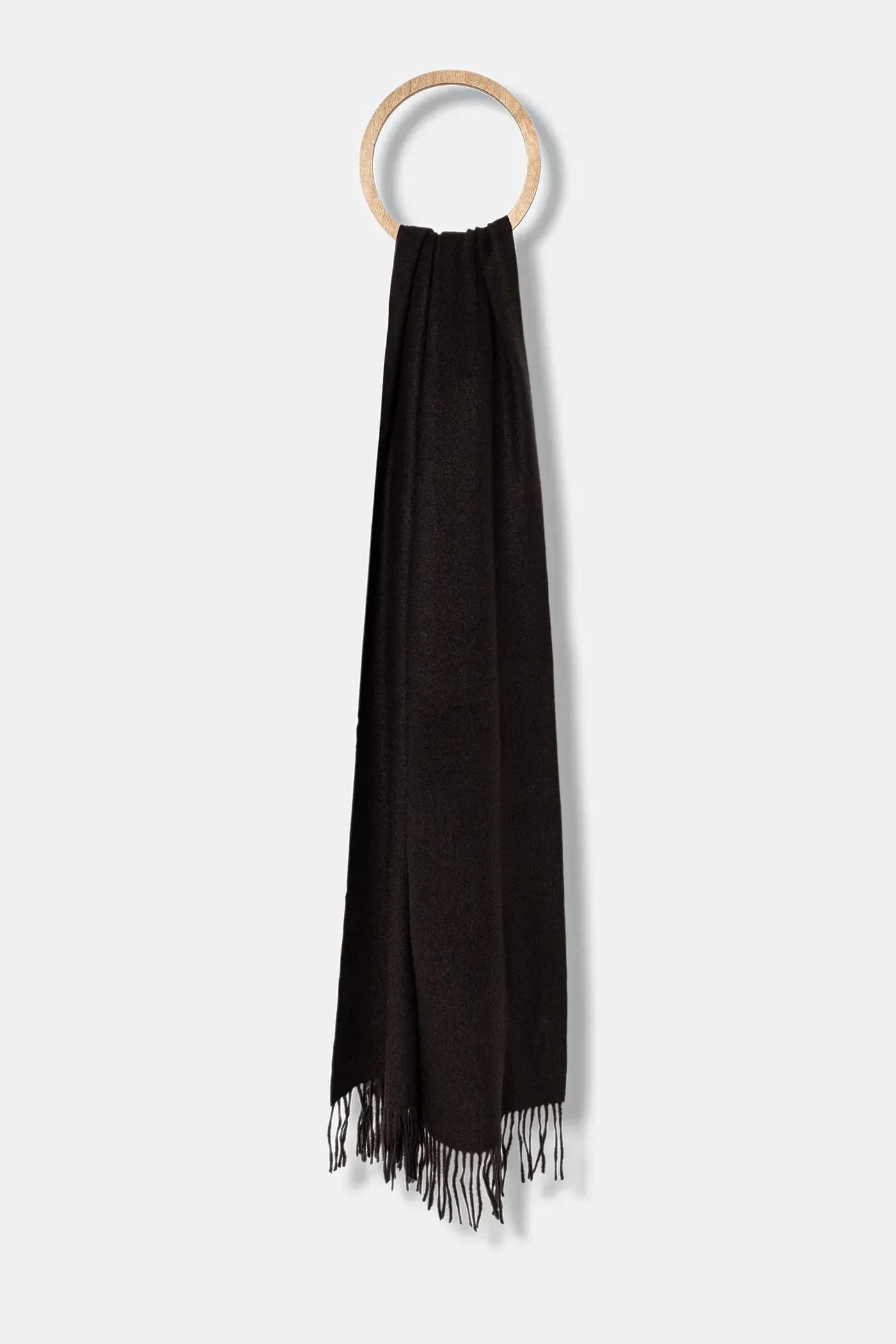 Шерстяной шарф