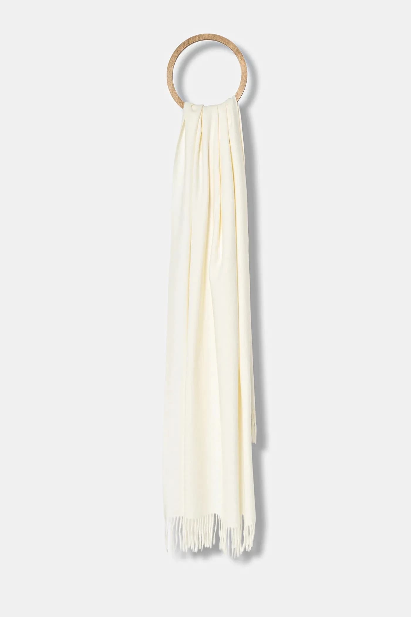 Шерстяной шарф