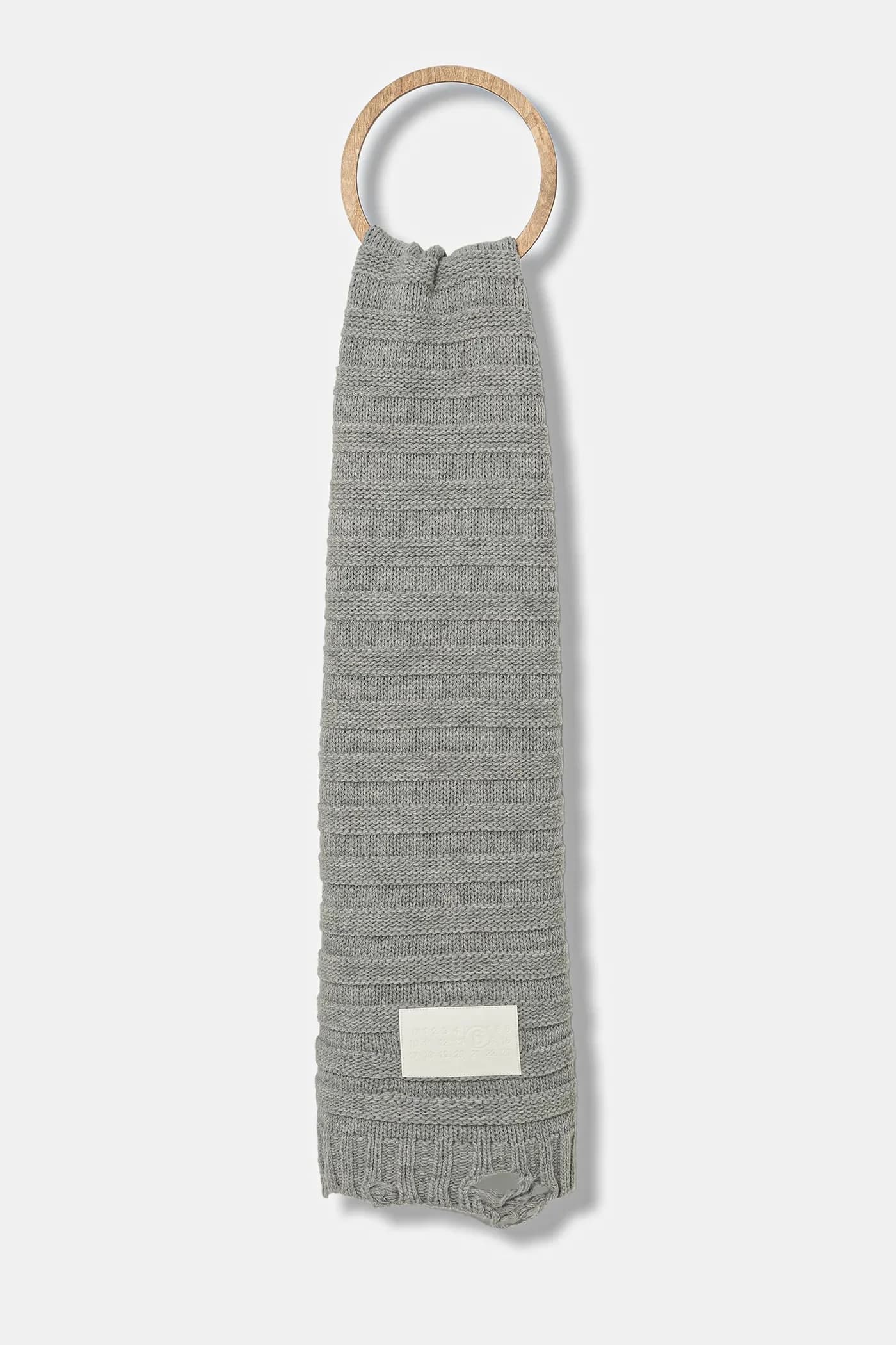 Шерстяной шарф