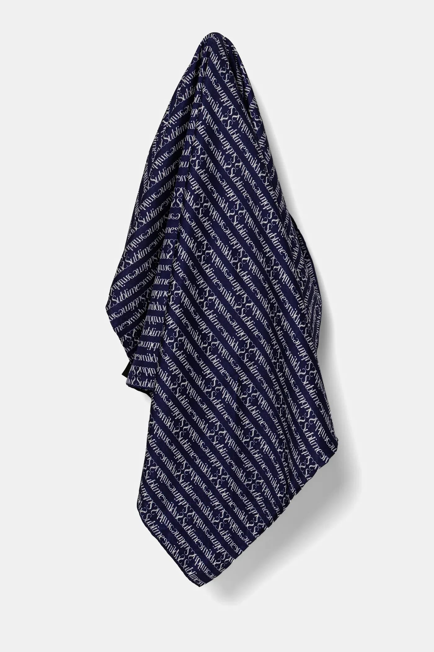 Шелковый шарф с надписью T Monogram