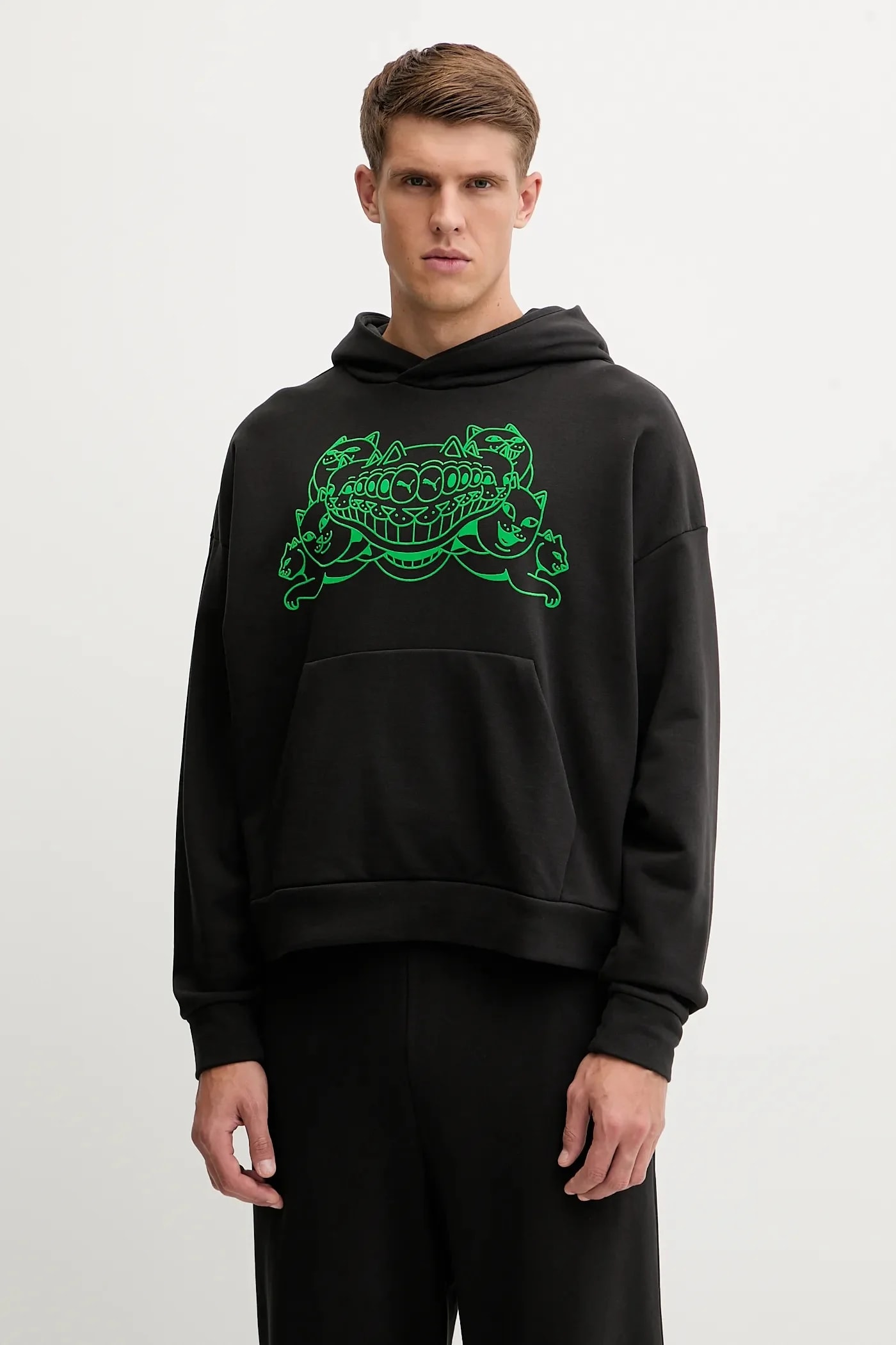 толстовка из коллаборации с RIPNDIP