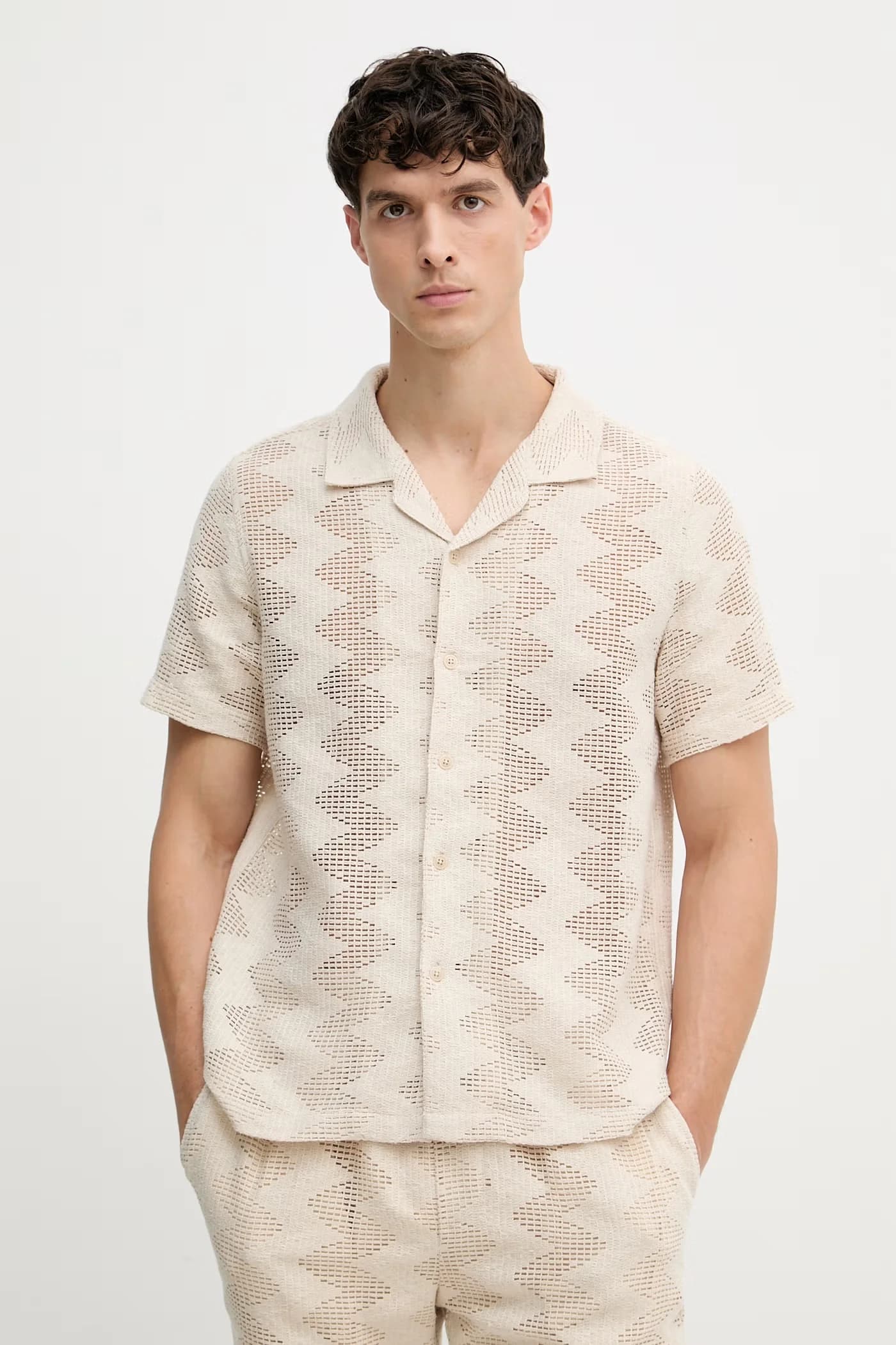 Мужская рубашка