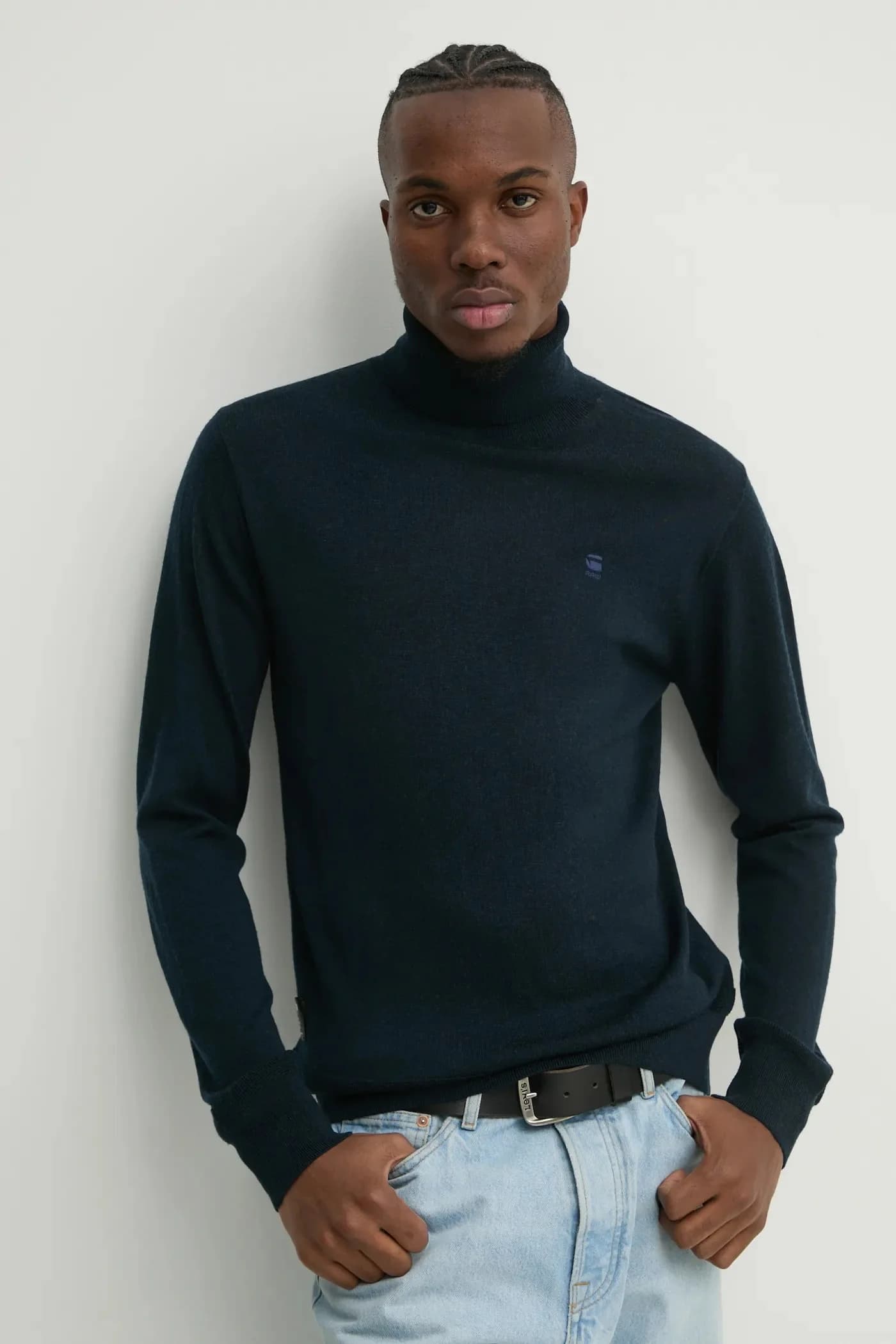 Шерстяной свитер