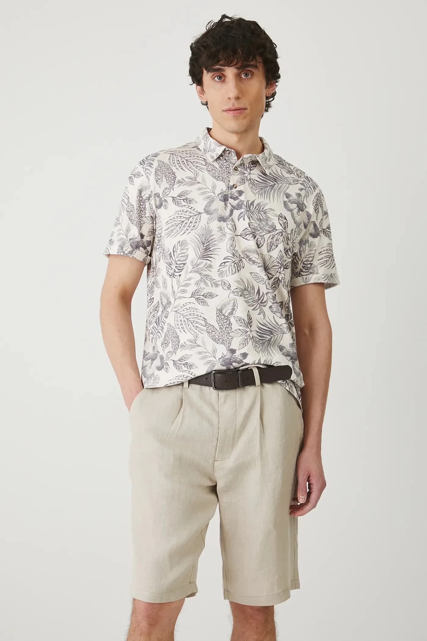 Льняные шорты