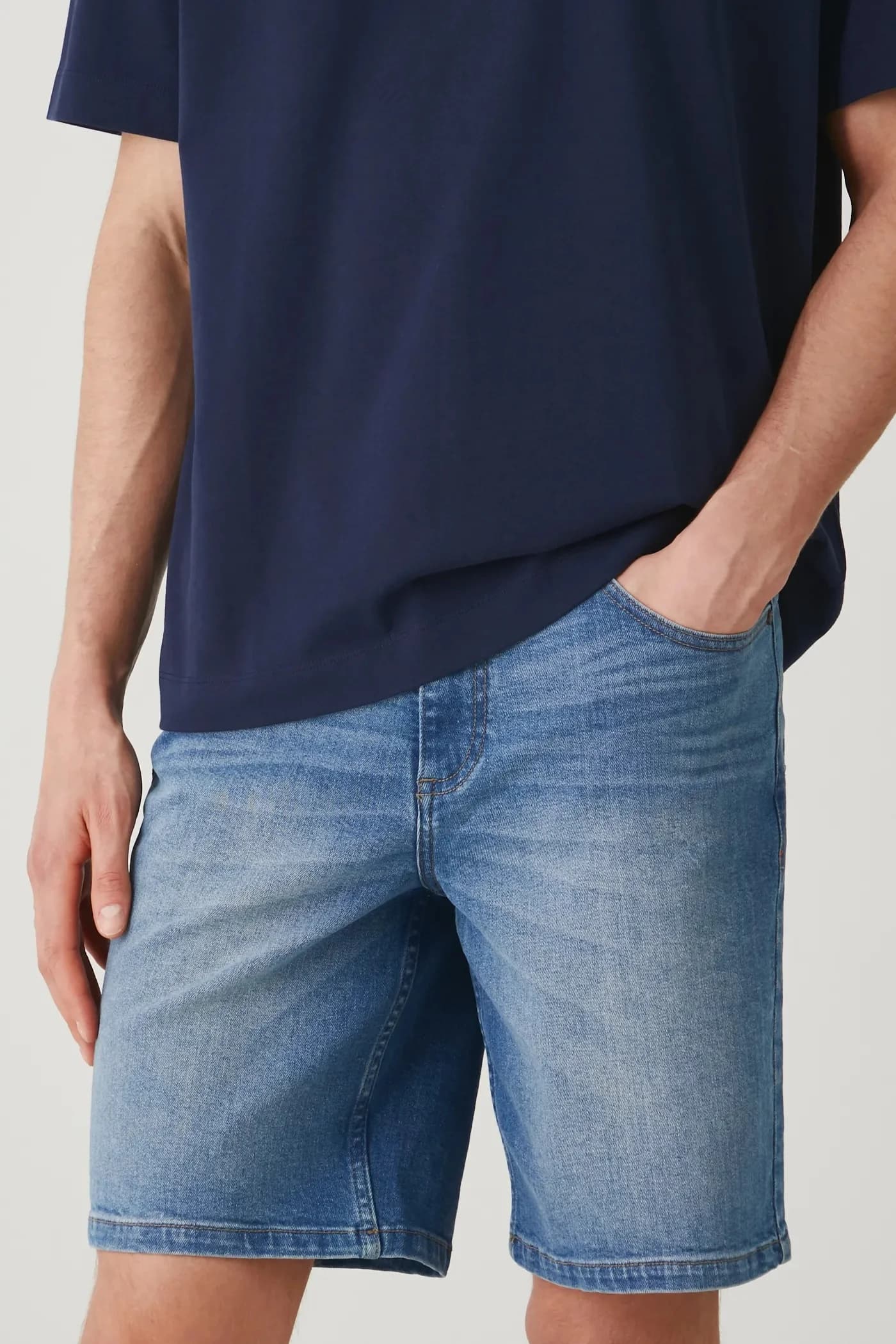 Джинсовые шорты