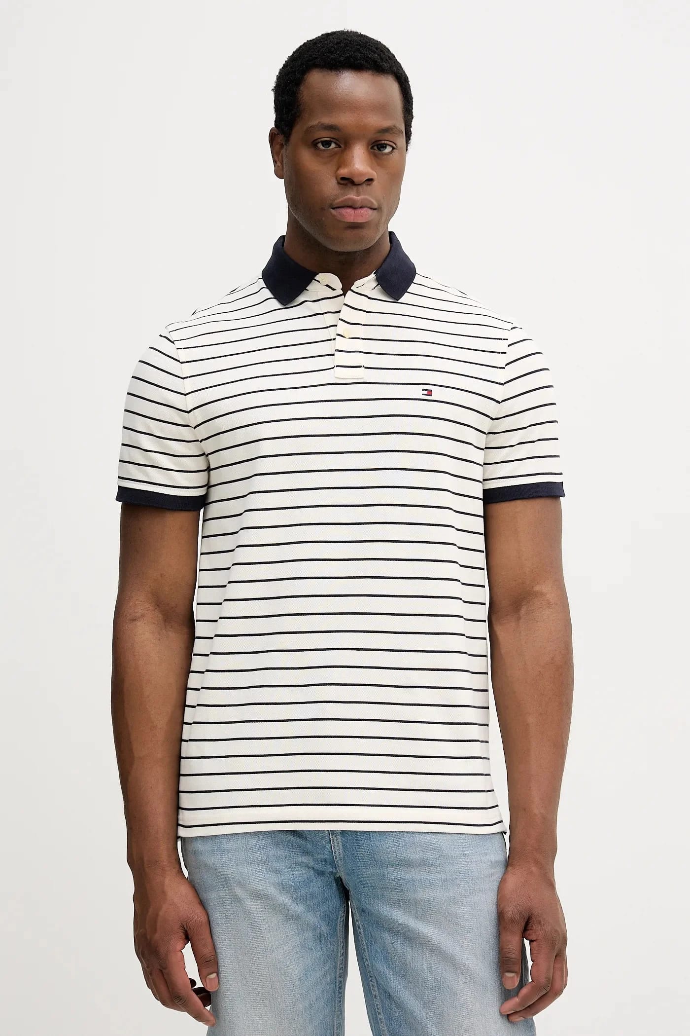 Tommy Hilfiger бежевый для мужчин