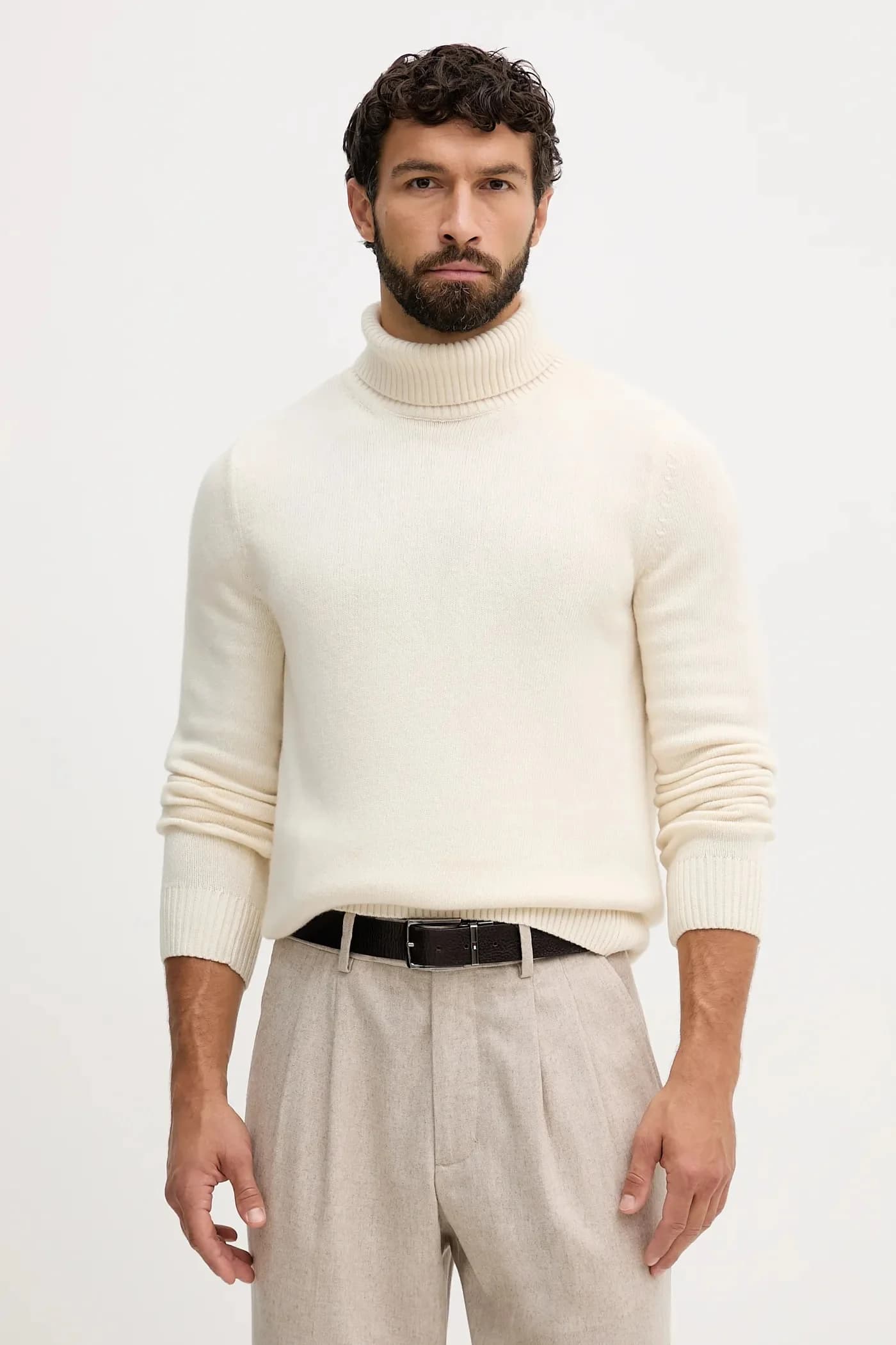 Шерстяной свитер