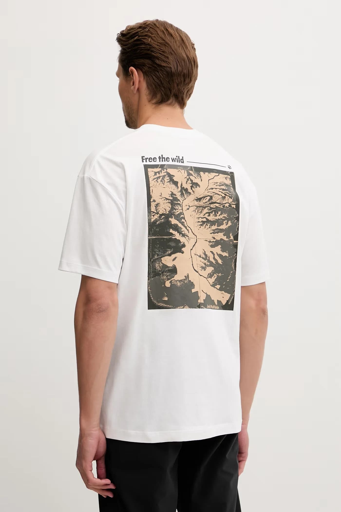 Уверенная мужская футболка из хлопка