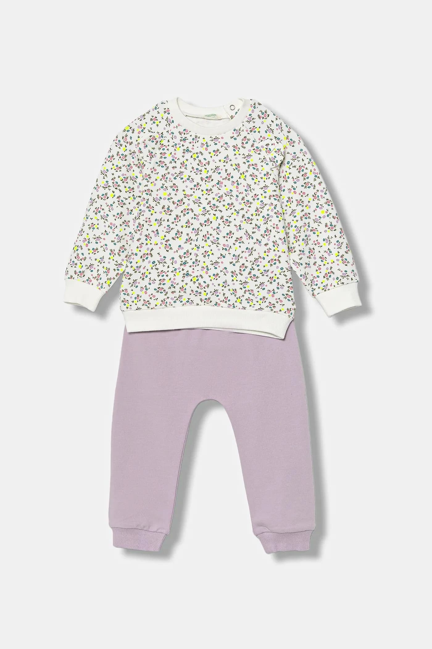 Детский спортивный костюм