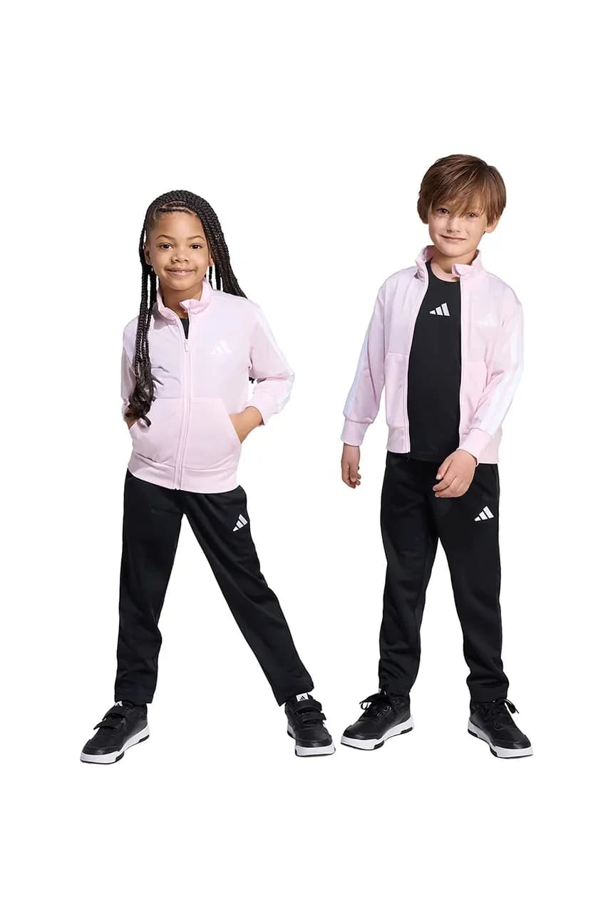 Детский спортивный костюм