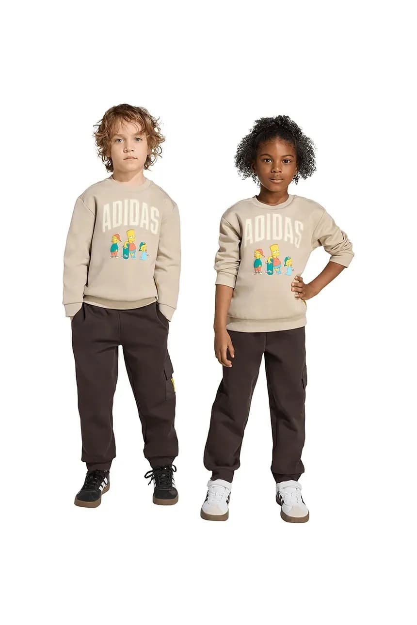 Детский спортивный костюм