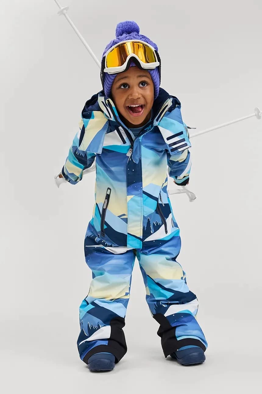 Досягаемый детский комбинезон