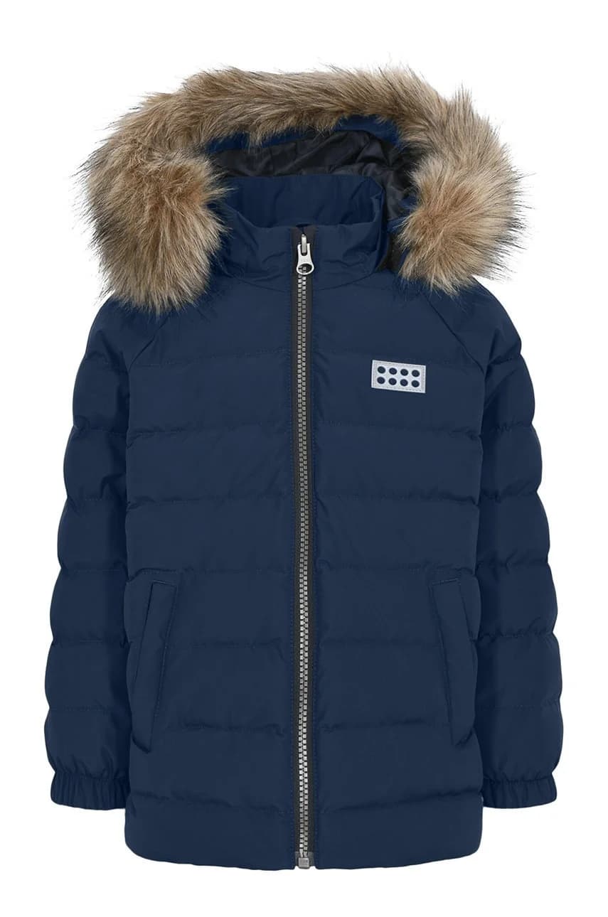 Носите детскую куртку