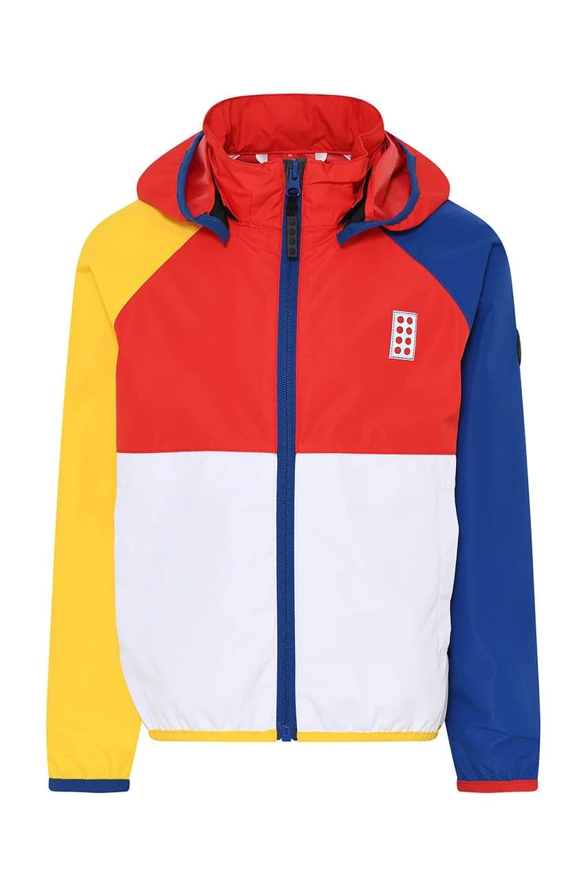 Носите детскую куртку