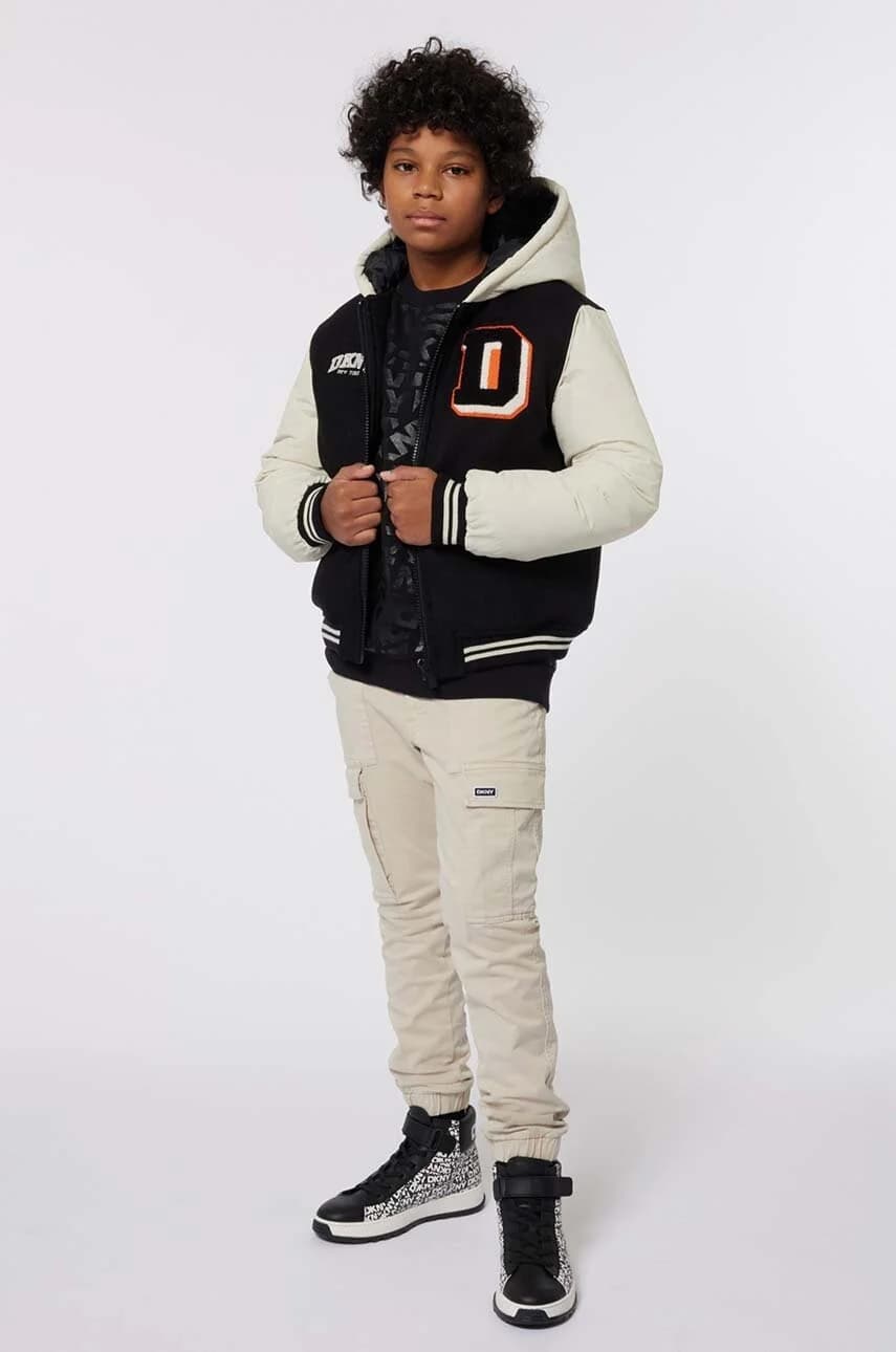 Детская куртка-бомбер