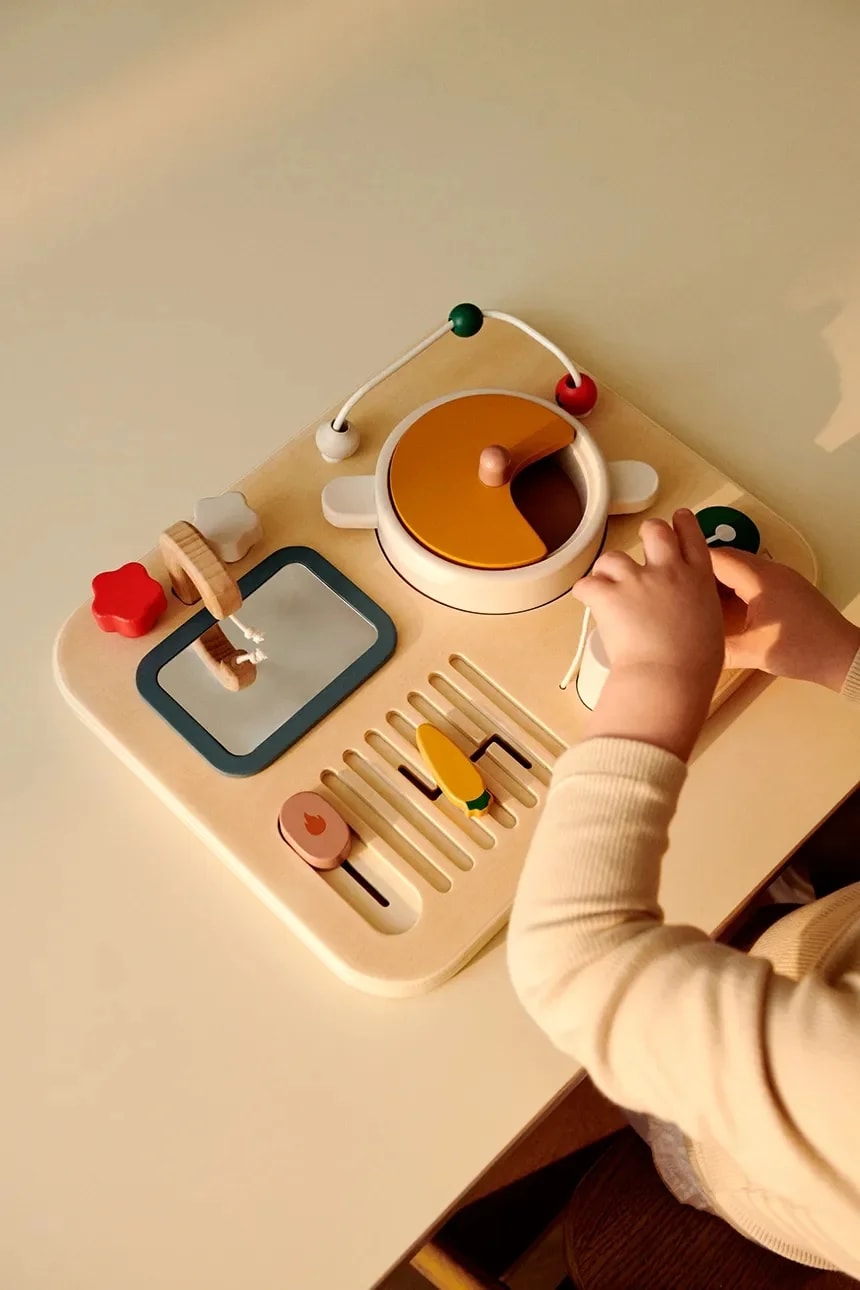 Игрушка-активатор Magnus Little Chef Play Board