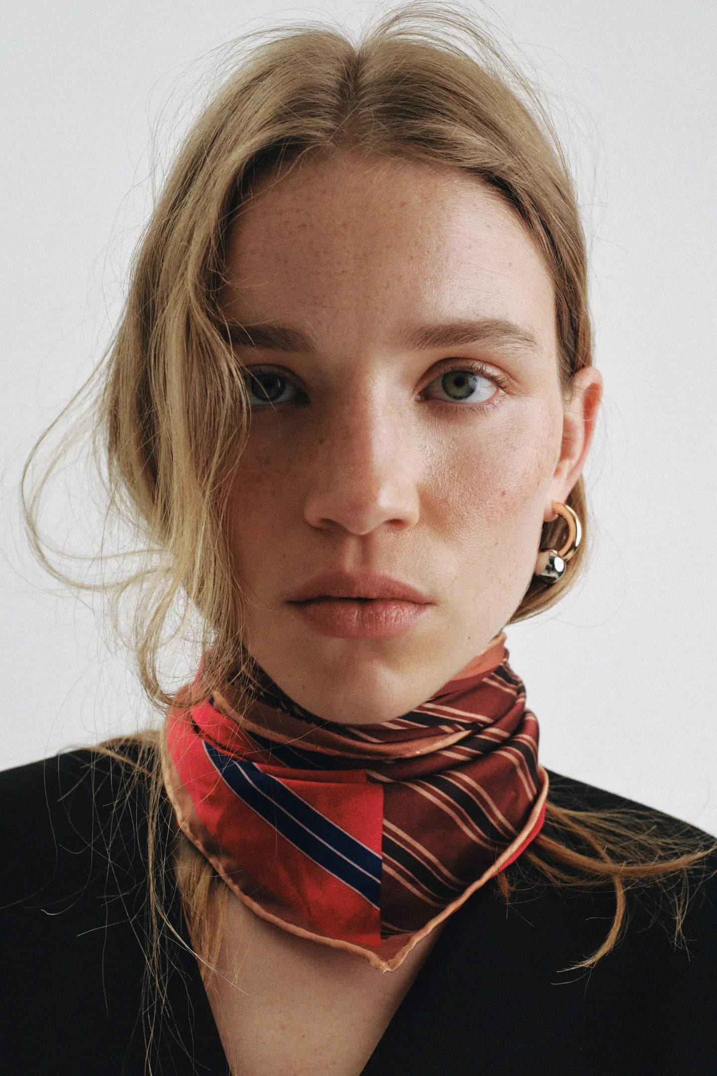 ДВУСТОРОННИЙ ШАРФ В ПОЛОСКУ, 100% ВИСКОЗА