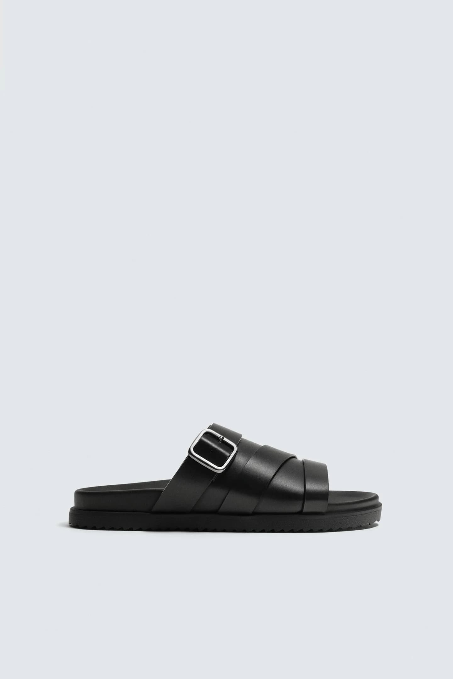 САНДАЛИИ С ПРЯЖКАМИ