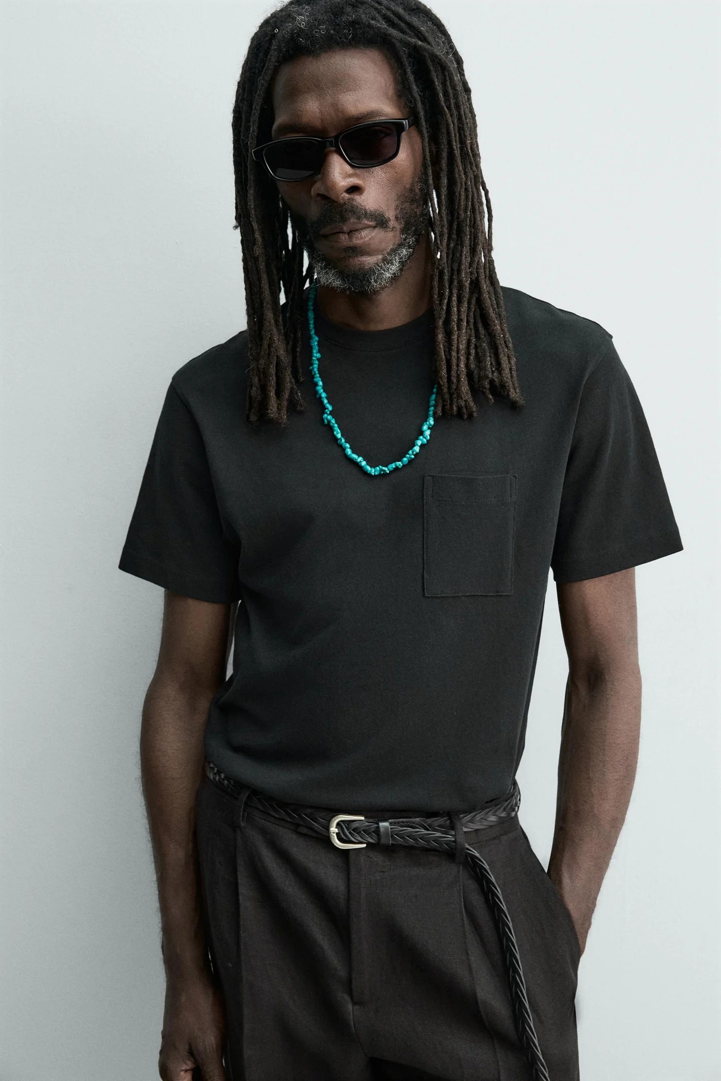 ФУТБОЛКА С КАРМАНОМ AARON LEVINE X Zara