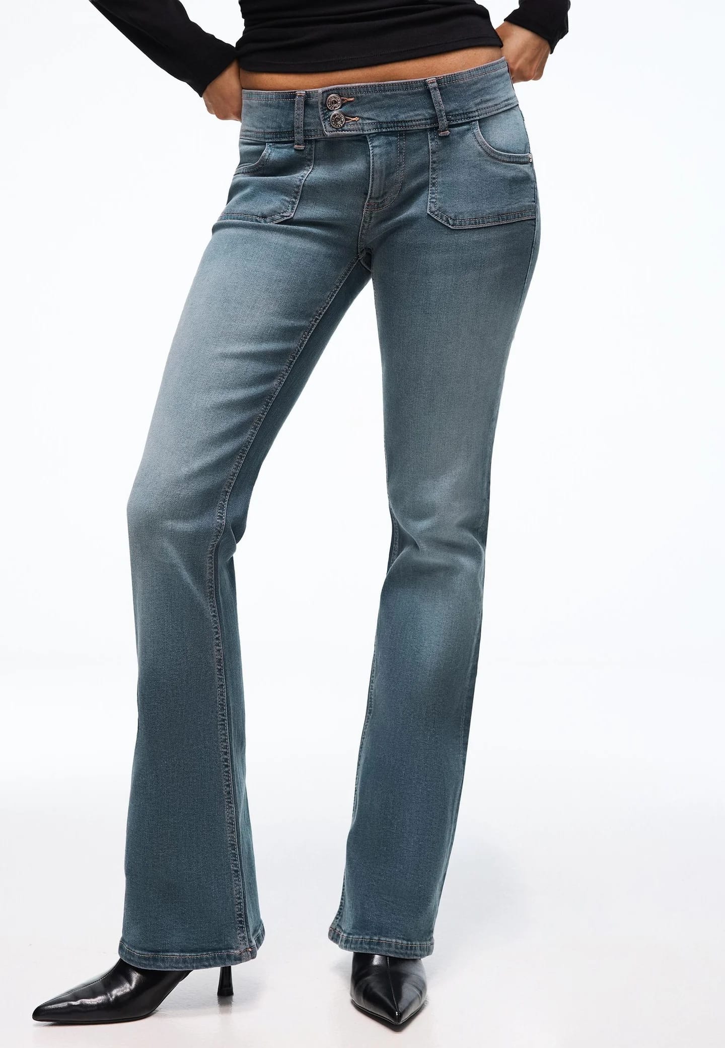 Джинсы Bootcut