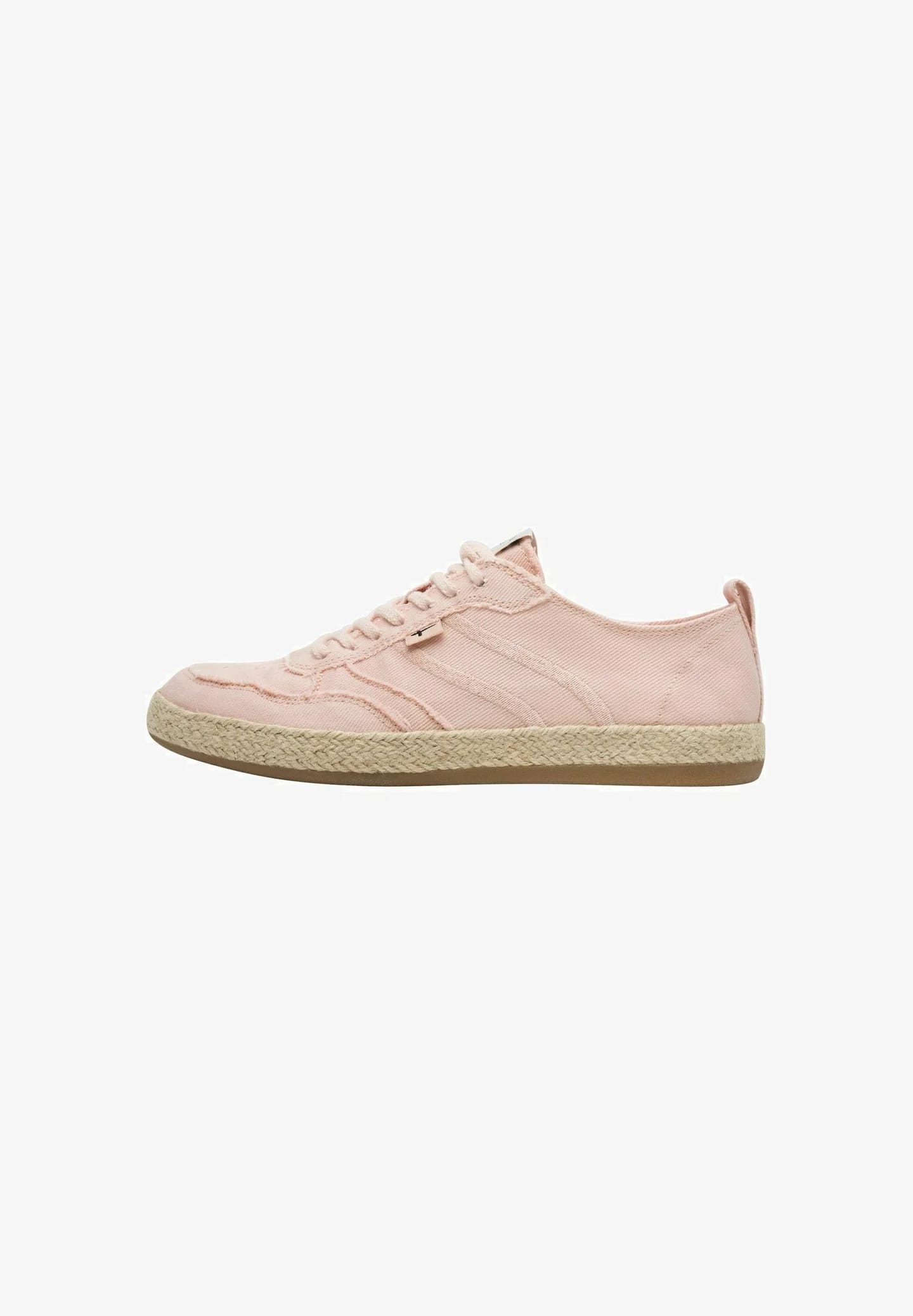 кроссовки на шнуровке