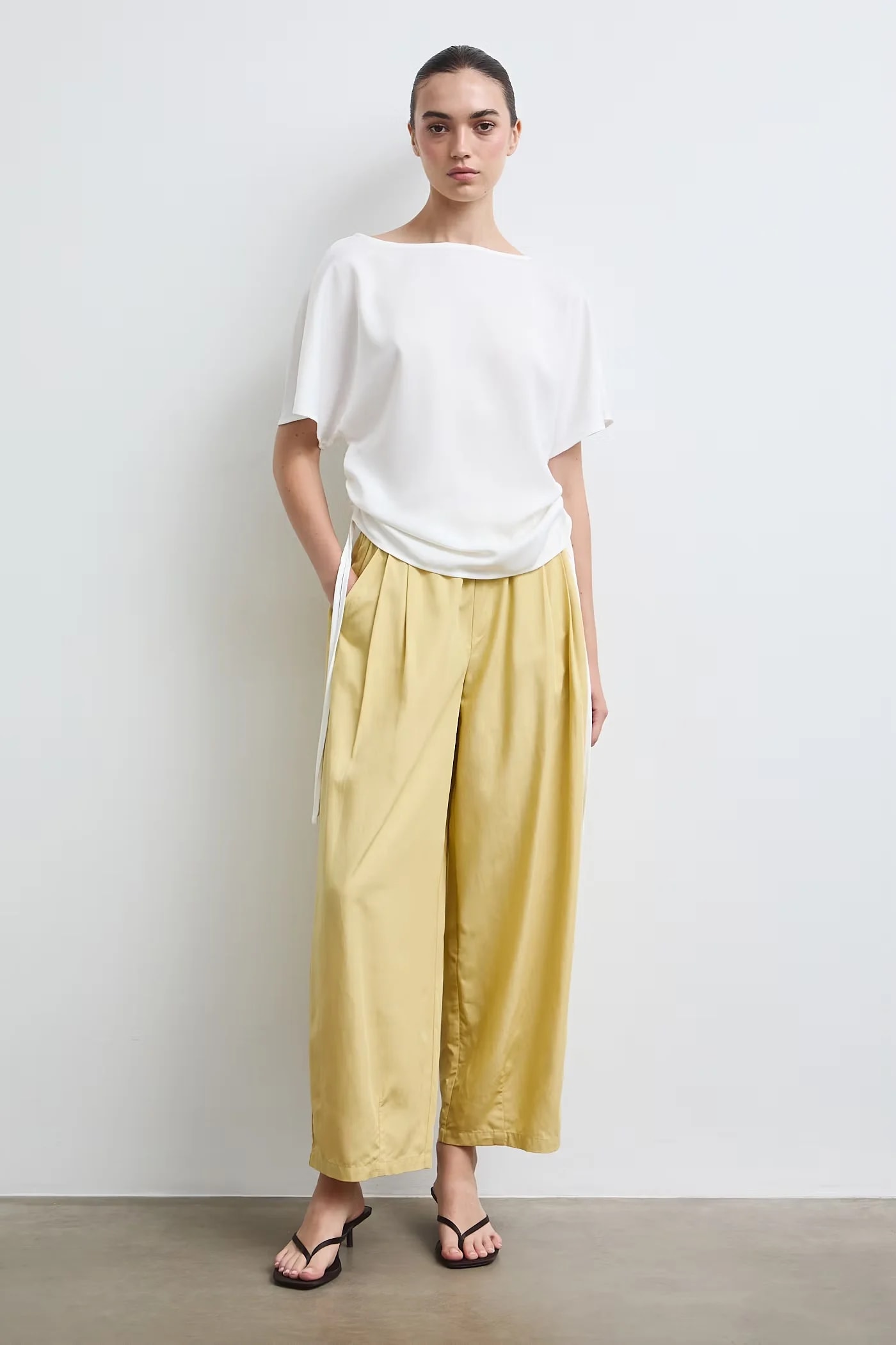 Женские брюки с напуском из льна