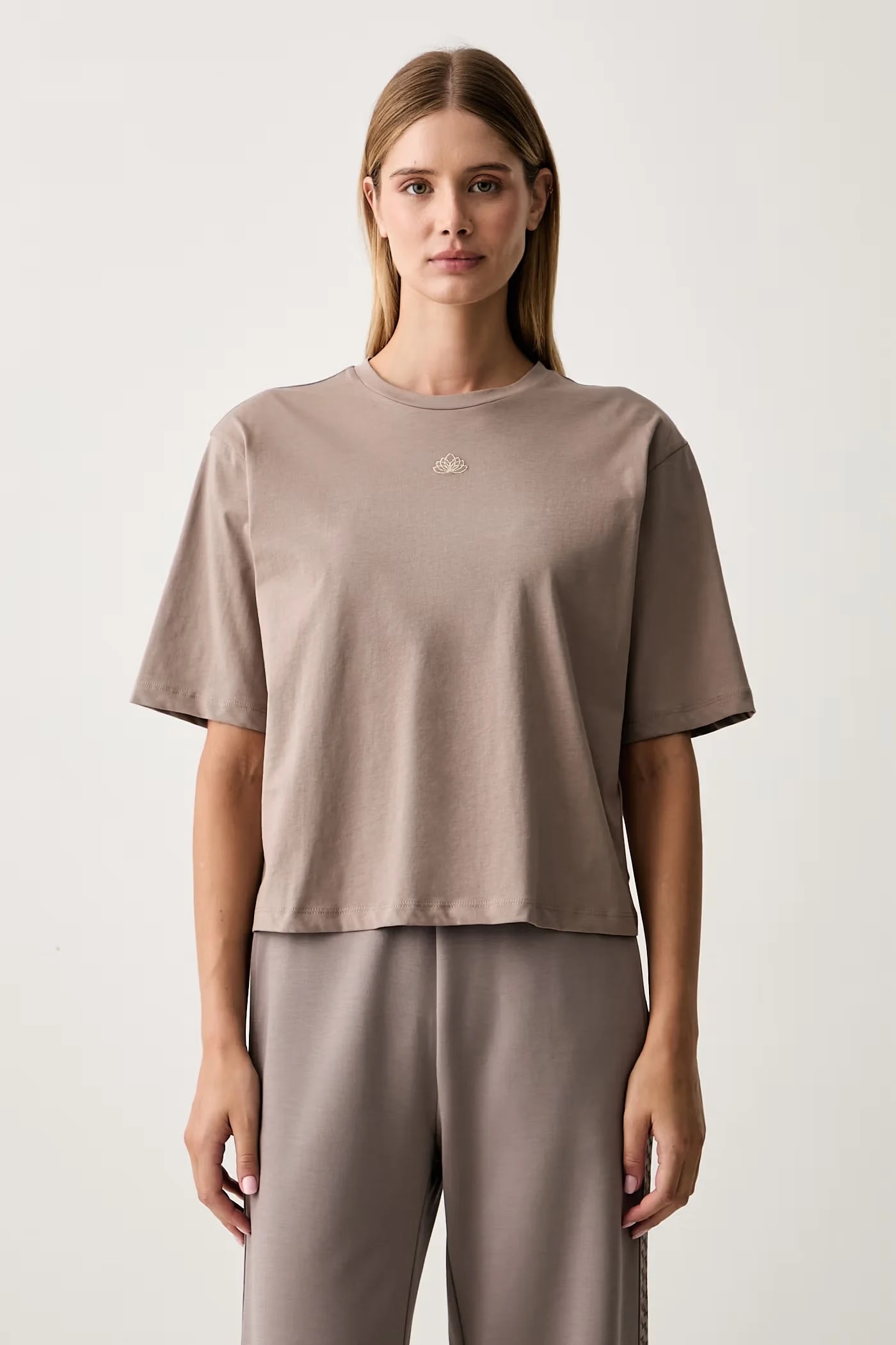 Женская хлопковая тренировочная футболка