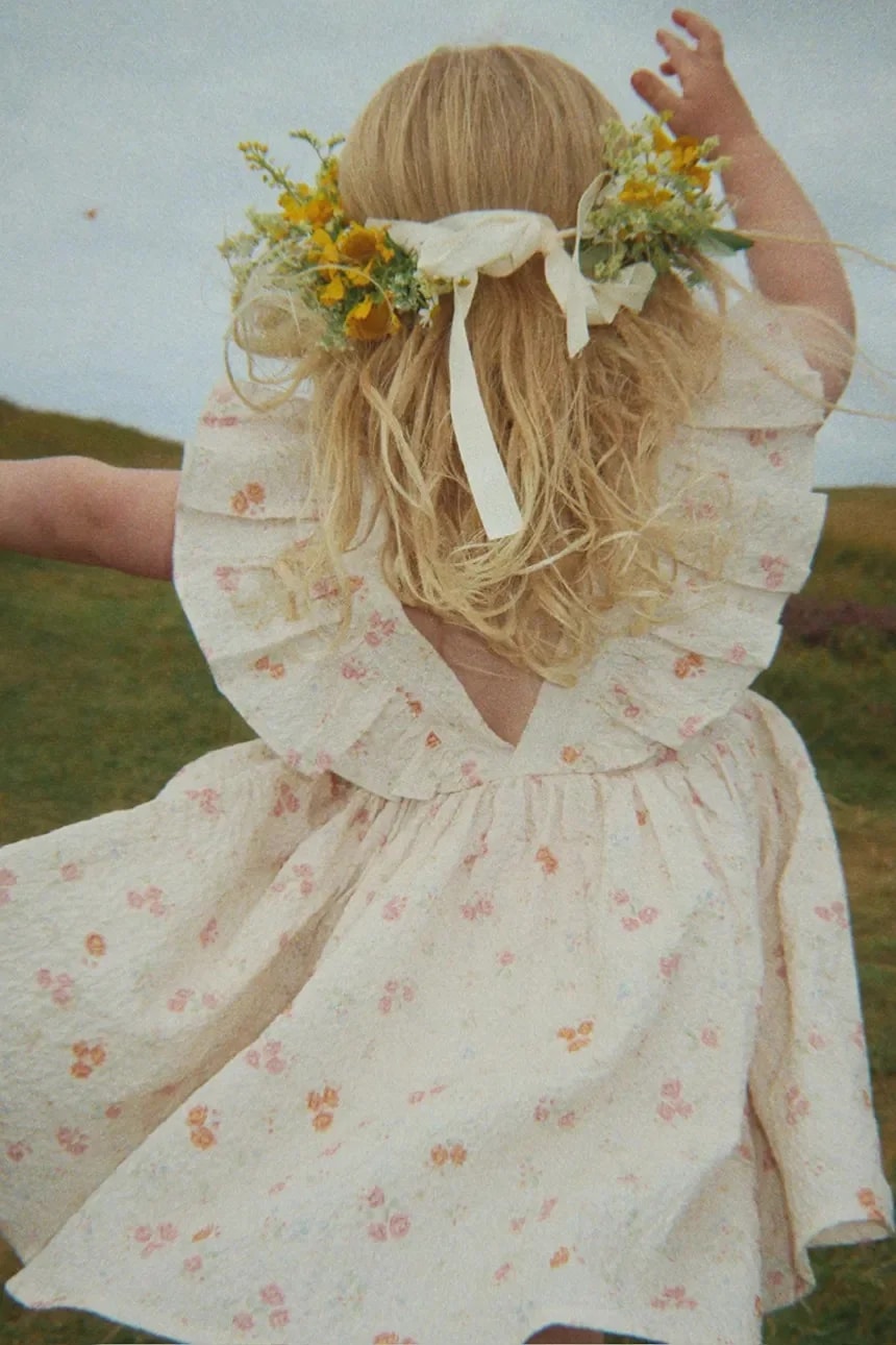 ELIN FRILL DRESS Платье из хлопка GOTS