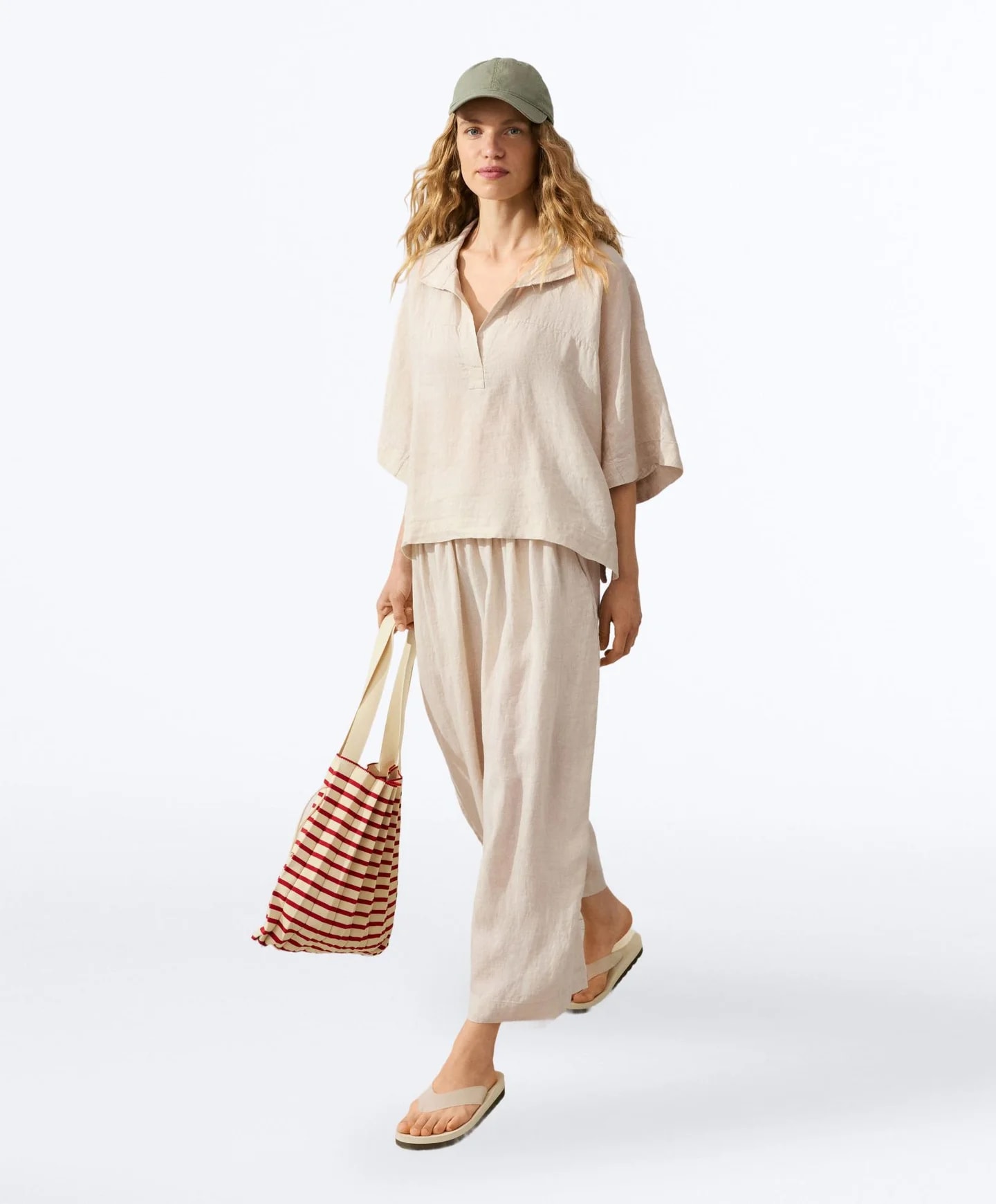 Воздушный шар Total Look из 100% льна бежевого цвета.
