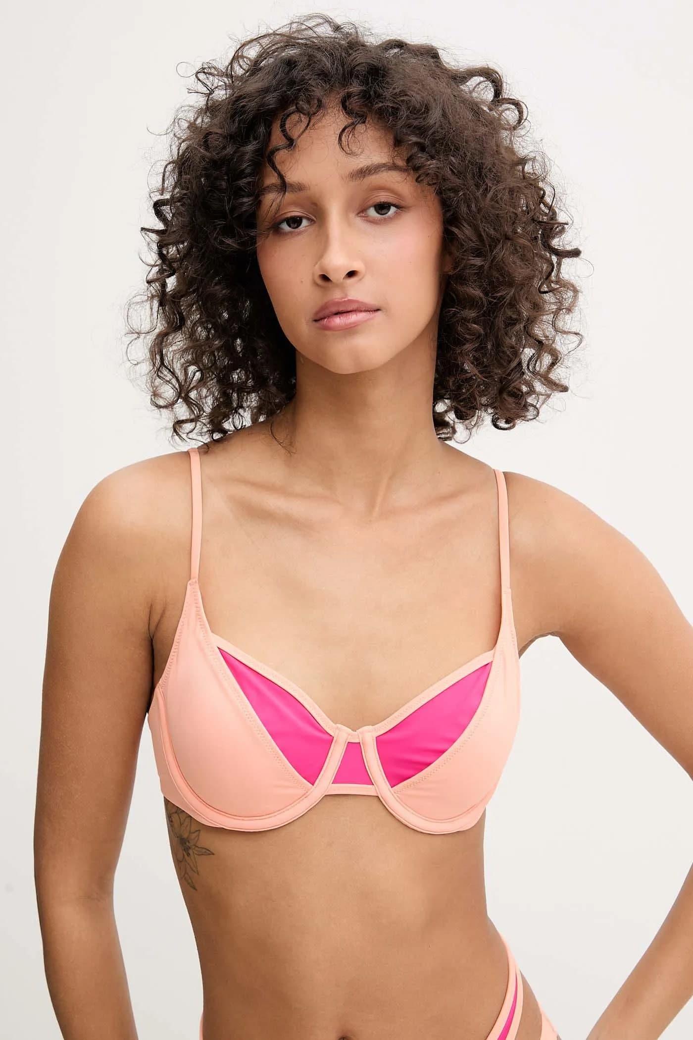 Плавательный бюстгальтер